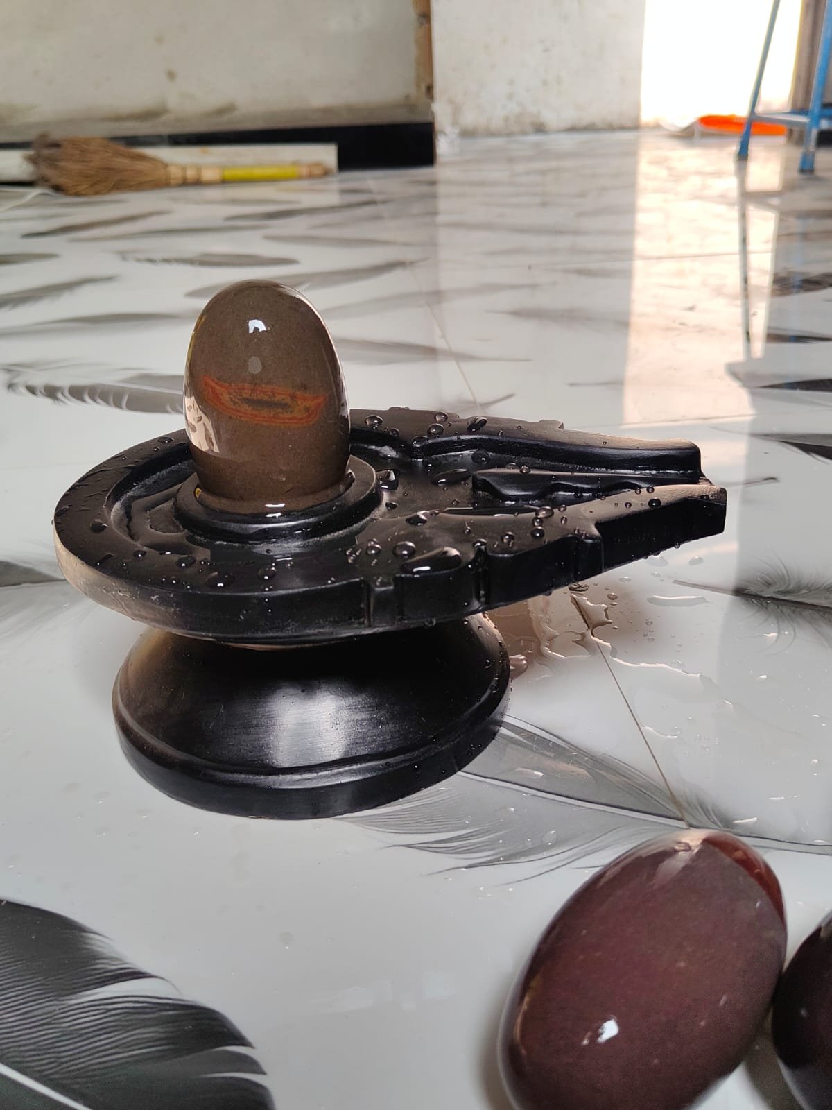 5 inch ka shivling or 10 inch Jaladhari