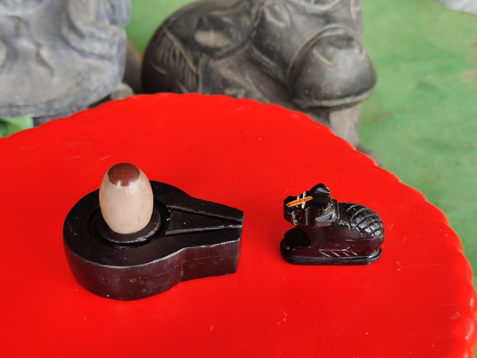 1.5 inch Shivling or 3 inch plate Jaladhari